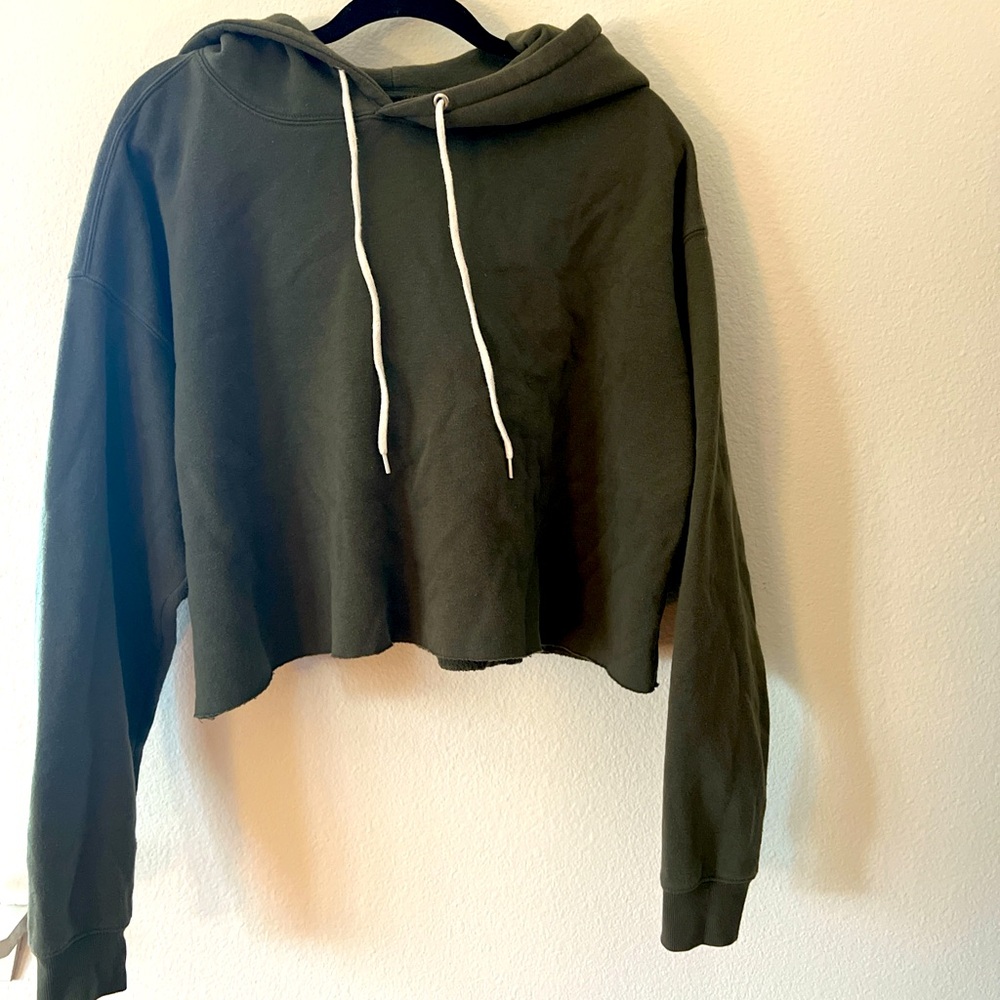 Cropped hoodie